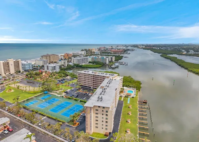 Bayshore Yacht&tennis Club Unit 306 * Clearwater Beach