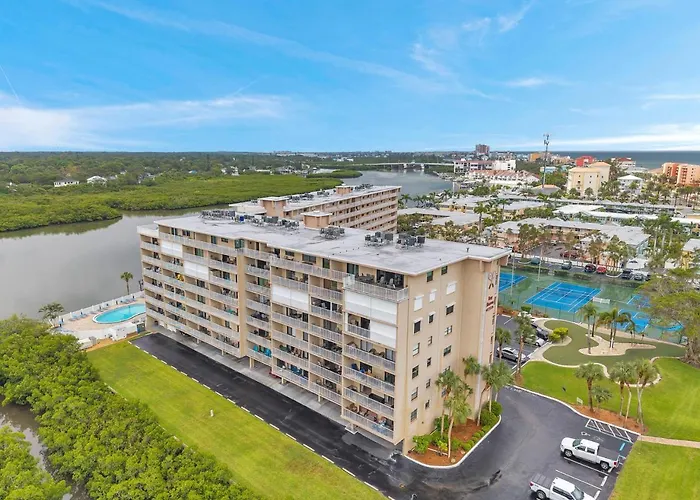 Bayshore Yacht&tennis Club Unit 306 * Clearwater Beach